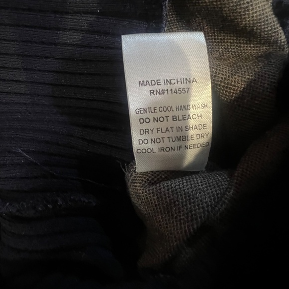 THML Pullover Sweatshirt in Gray Leopard with Sweater Accents Size Medium - Picture 6 of 10